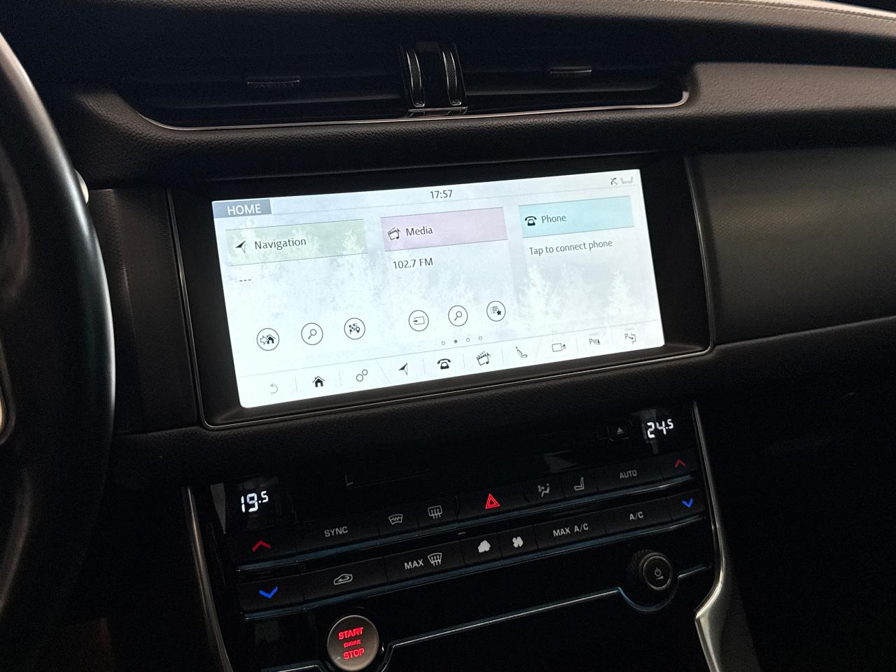 2017 Jaguar XF 35t R-Sport+Adaptive Cruise+Lane Keep+Cooled Leath - Photo #16
