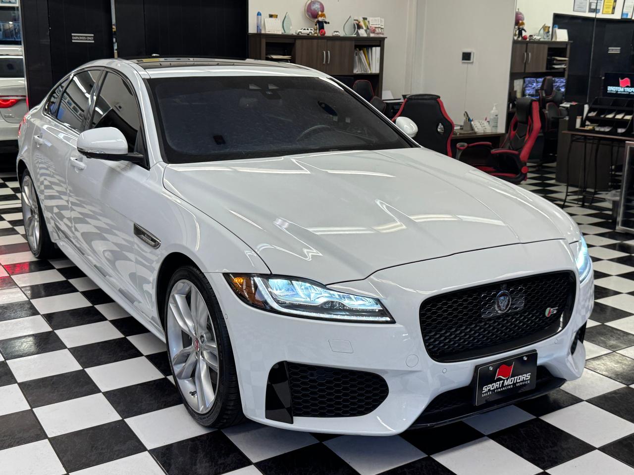 2017 Jaguar XF 35t R-Sport+Adaptive Cruise+Lane Keep+Cooled Leath Photo11