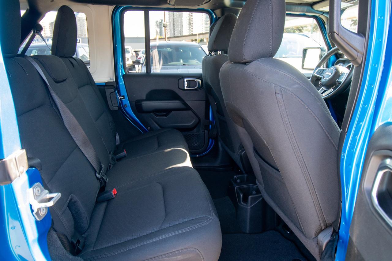 2023 Jeep Wrangler Sahara Photo5