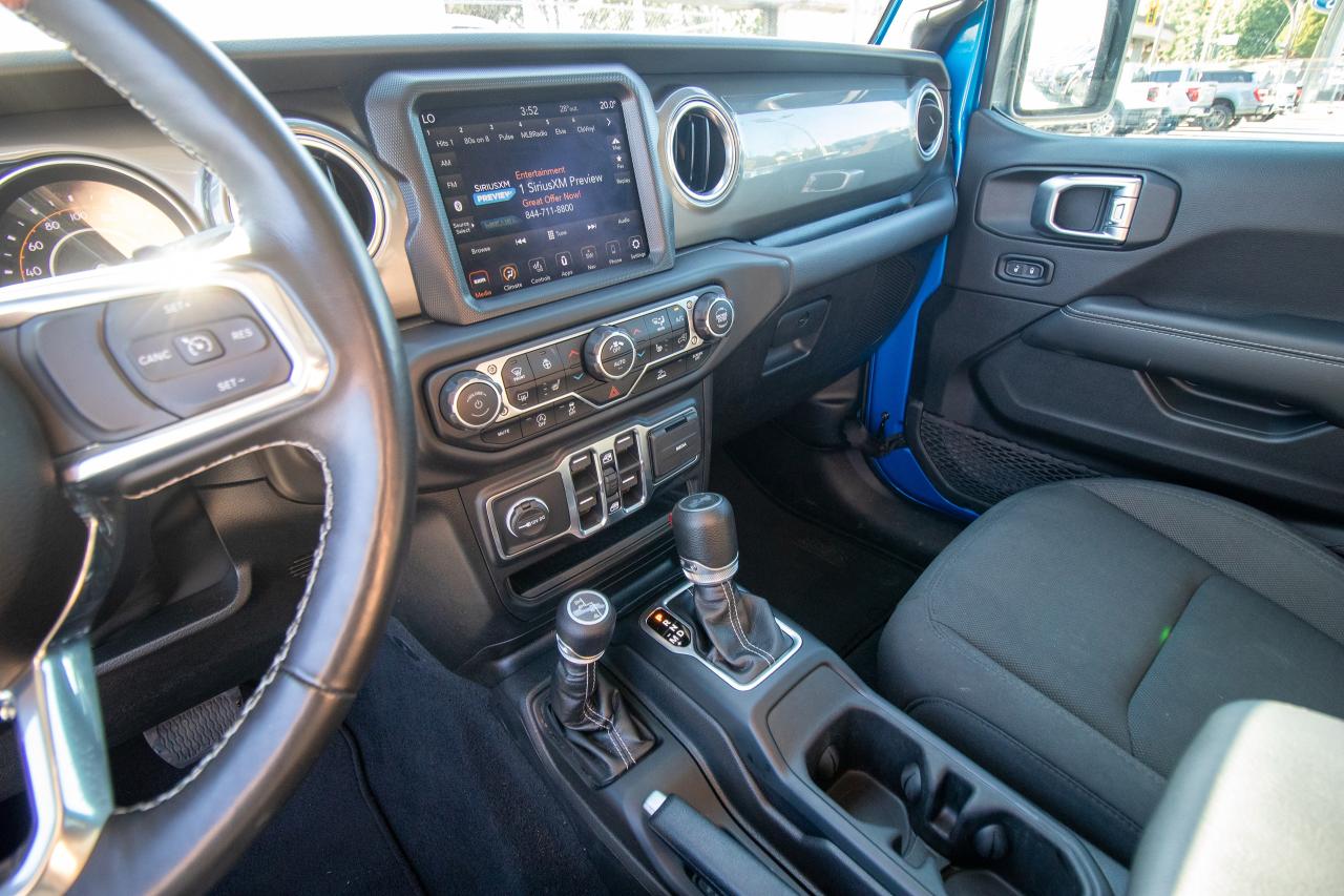 2023 Jeep Wrangler Sahara Photo5