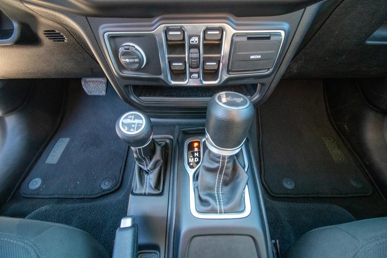 2023 Jeep Wrangler Sahara Photo5