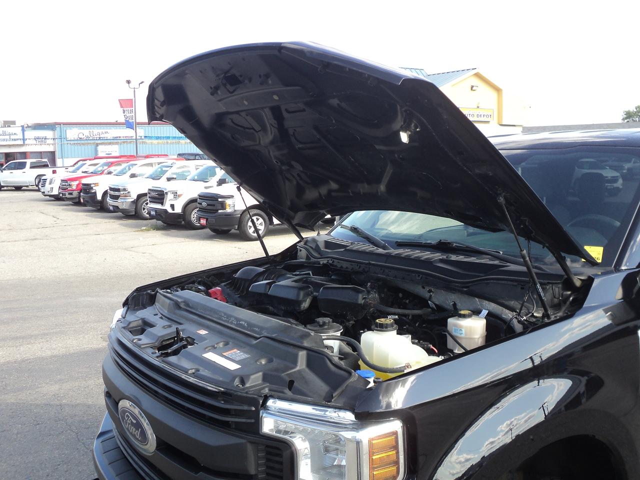 2019 Ford SUPER DUTY F-250 SRW XL SuperCab 4WD 6.2L8cyl Gas 8' Box BackUpCam - Photo #30
