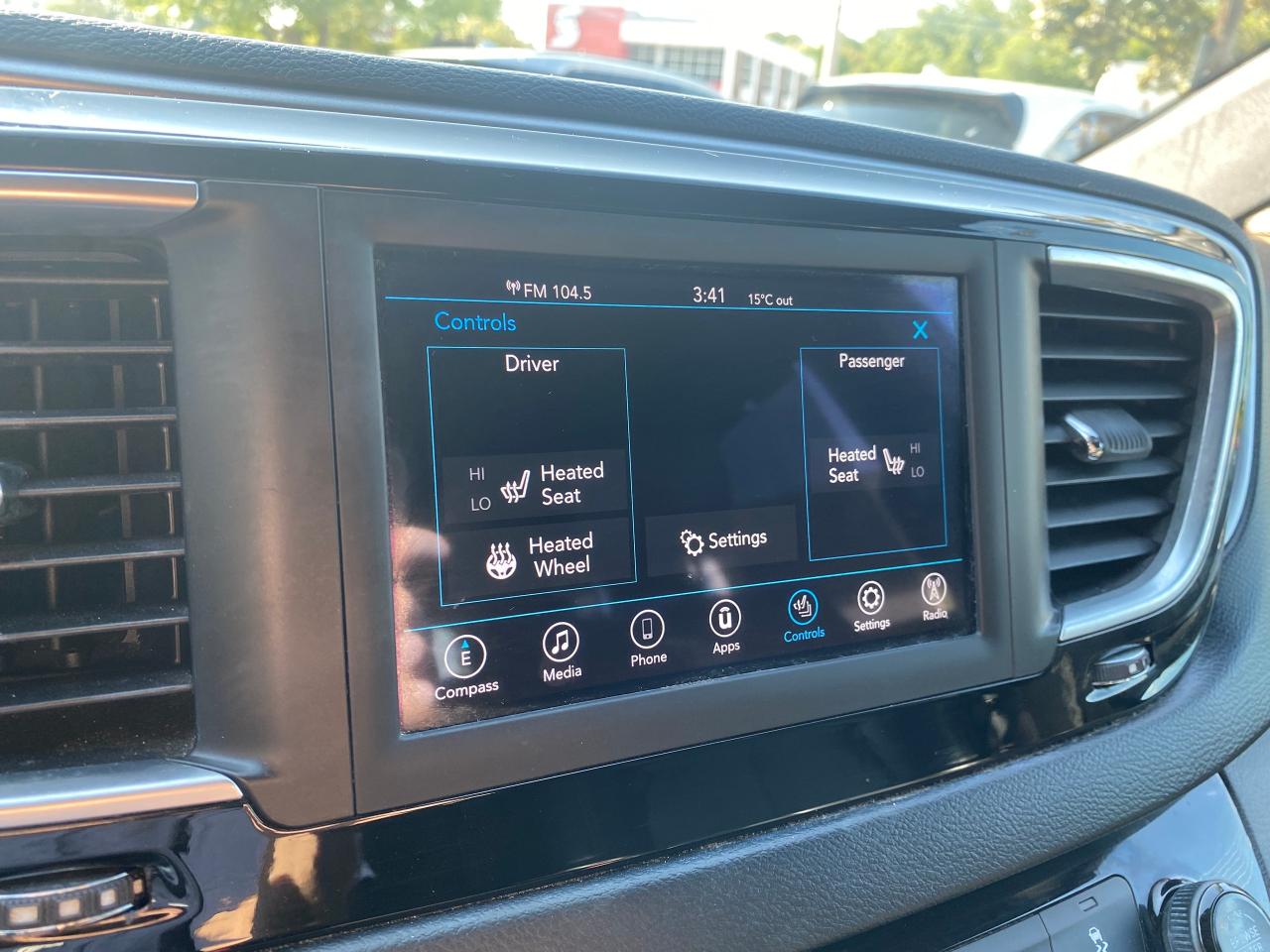 2019 Chrysler Pacifica Touring-L - Photo #42