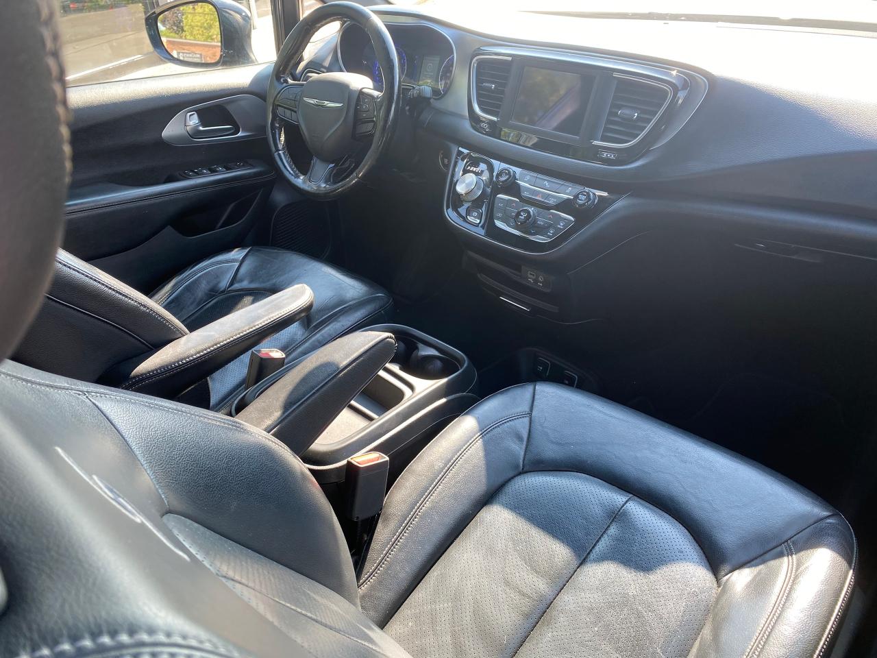 2019 Chrysler Pacifica Touring-L - Photo #25