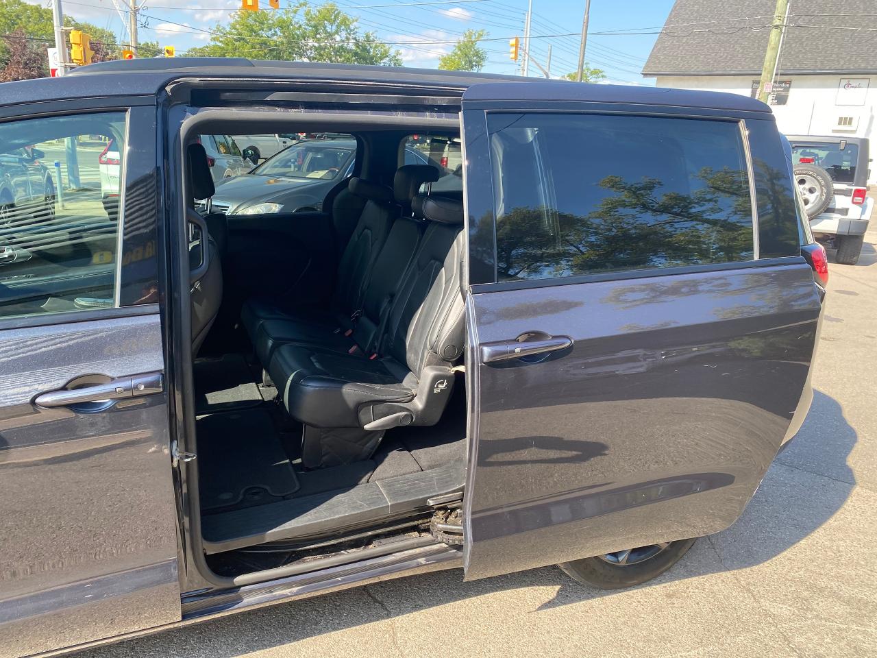 2019 Chrysler Pacifica Touring-L - Photo #14