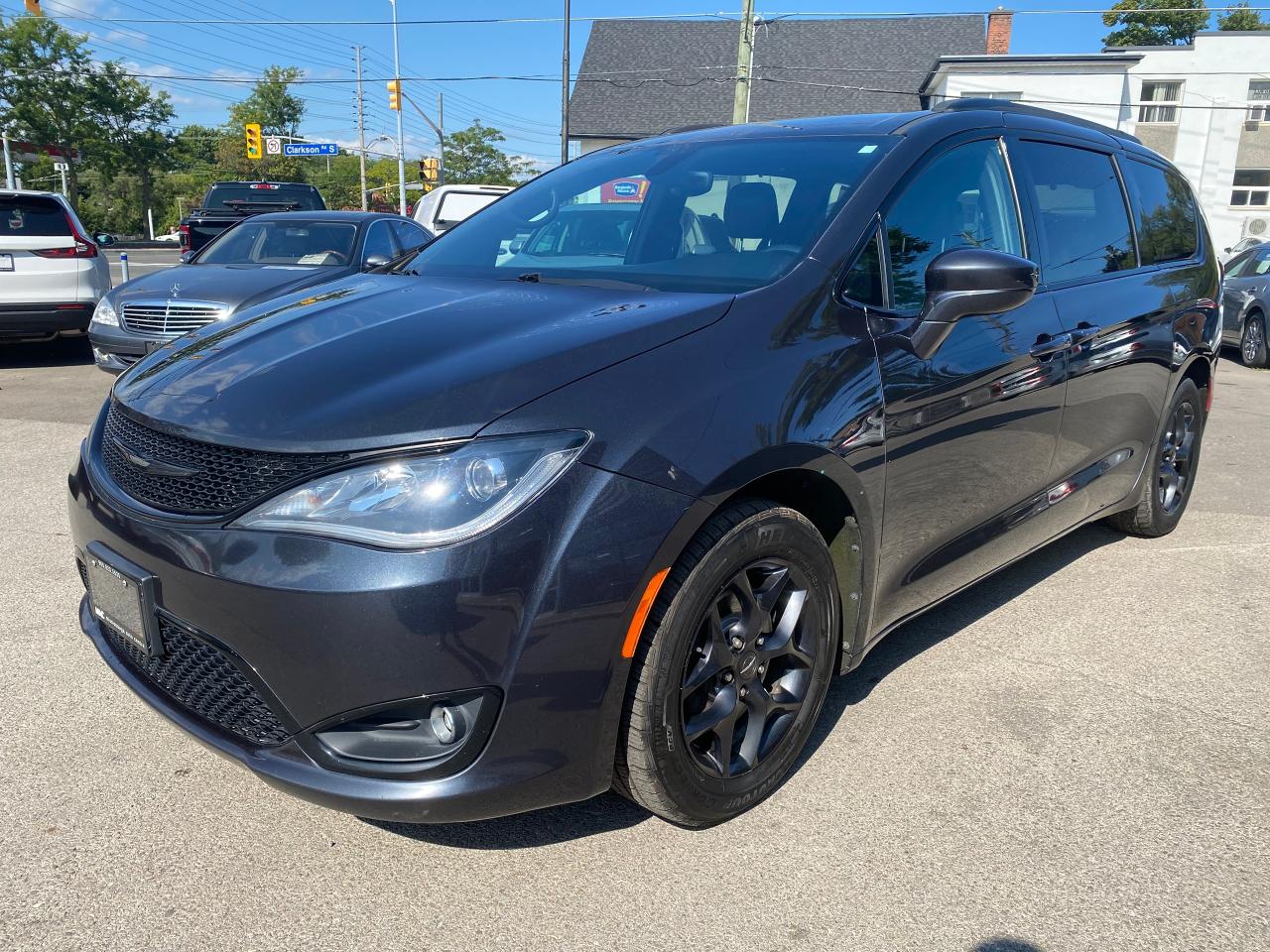 2019 Chrysler Pacifica Touring-L