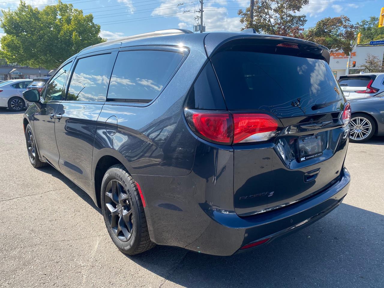 2019 Chrysler Pacifica Touring-L - Photo #3