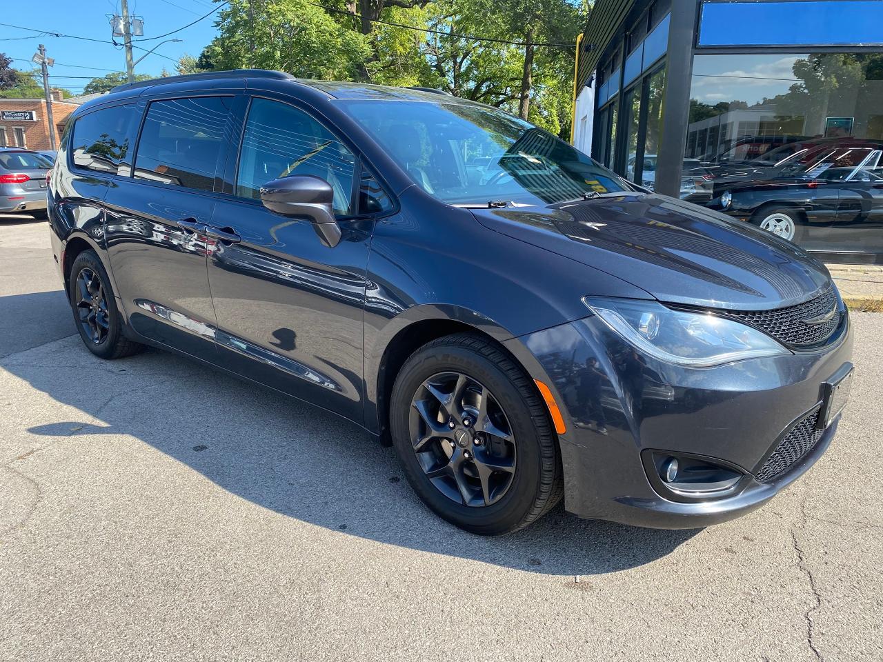 2019 Chrysler Pacifica Touring-L - Photo #7