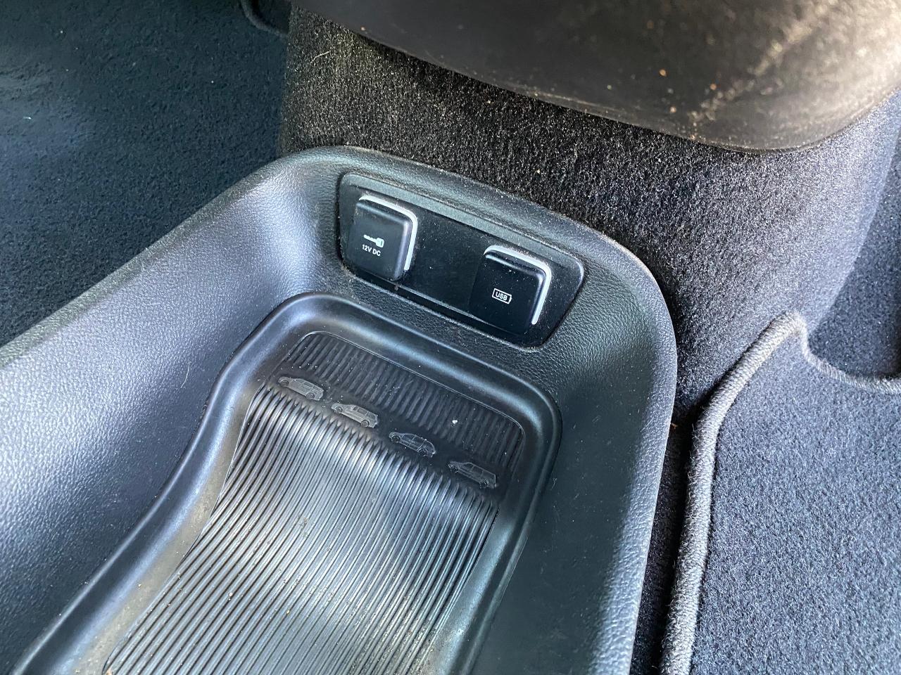 2019 Chrysler Pacifica Touring-L - Photo #32