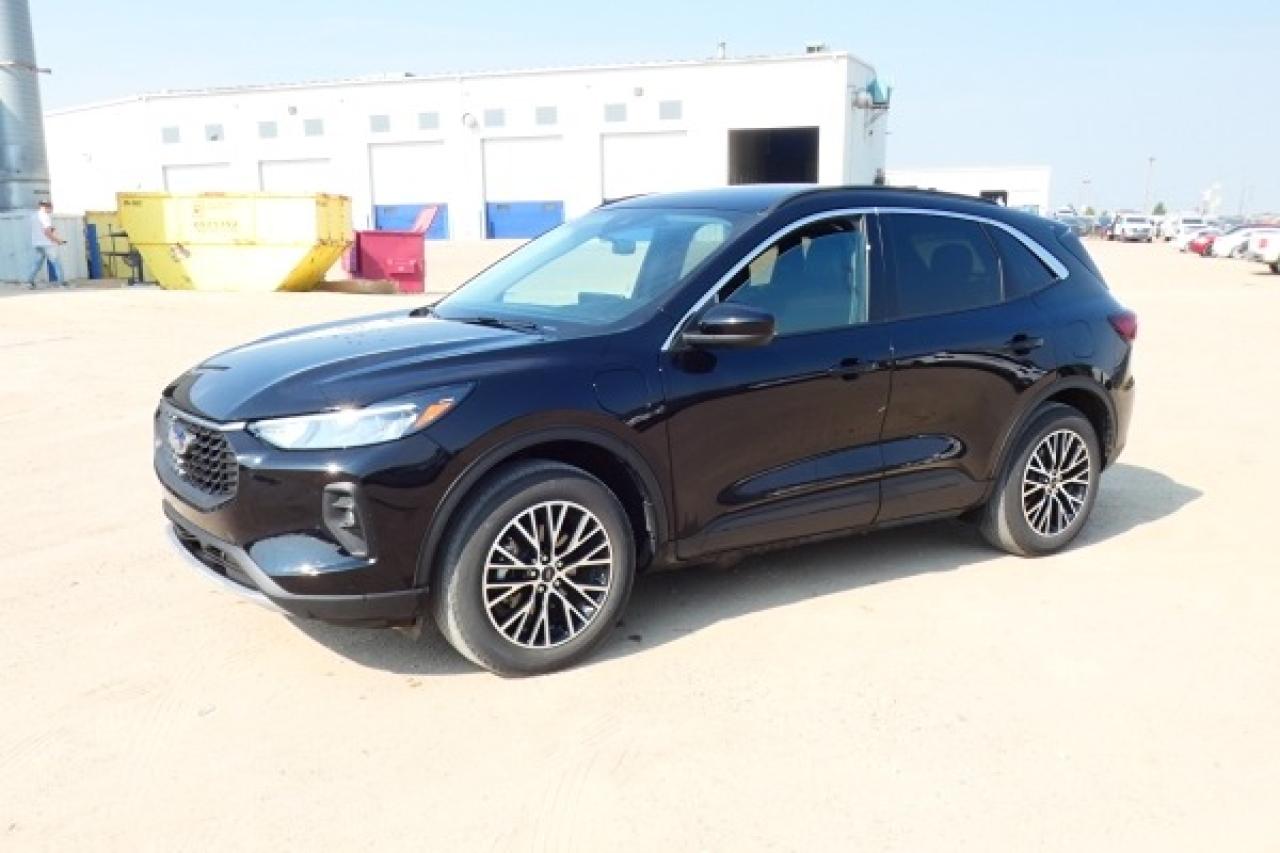 2024 Ford Escape PHEV FWD HYBRID w/Htd L.wrap, NAV, BUC - Photo #2
