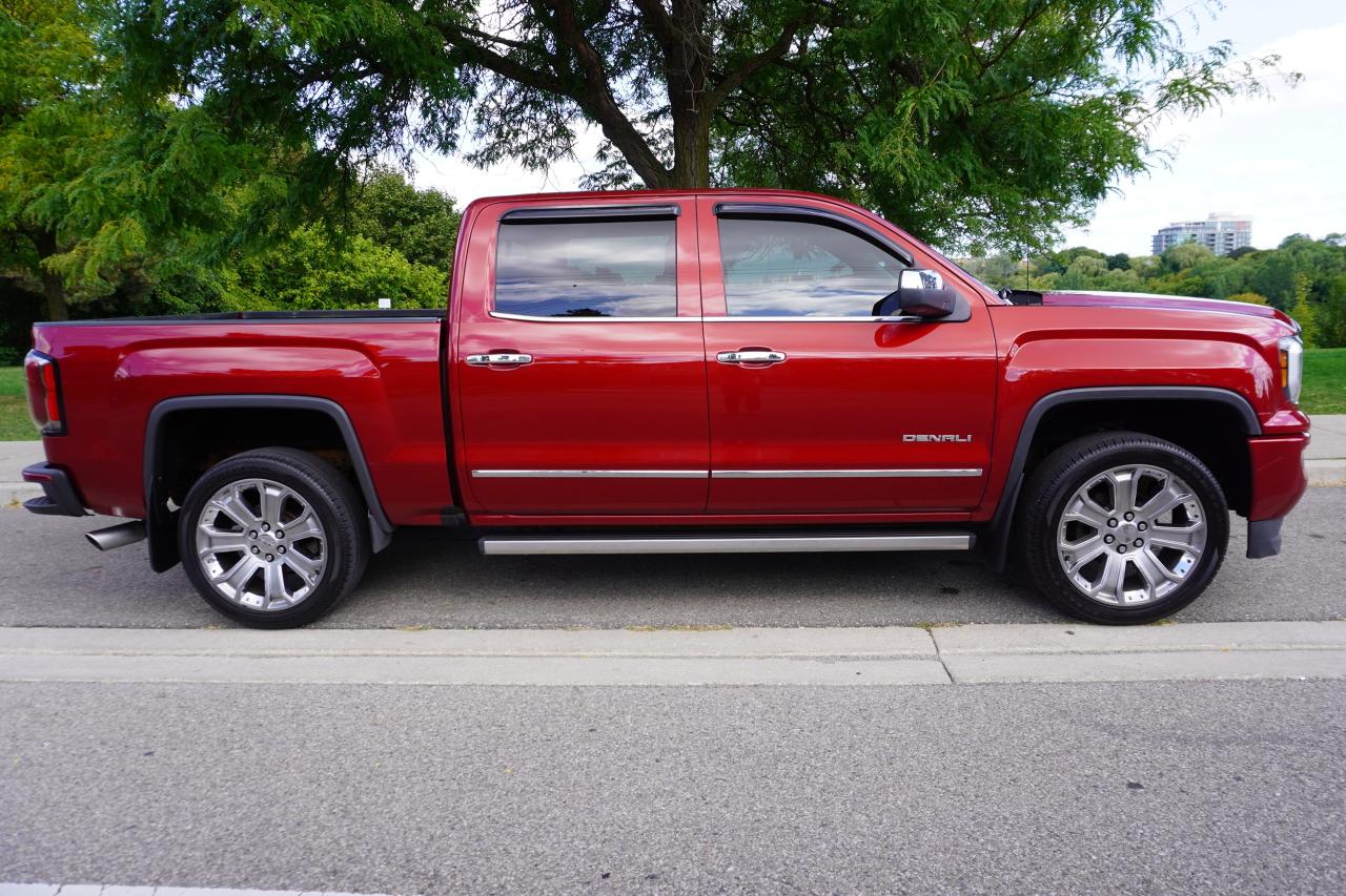 2018 GMC Denali 1 OWNER / NO ACCIDENTS/ DENALI/ PWR RUNNING BOARDS Photo4