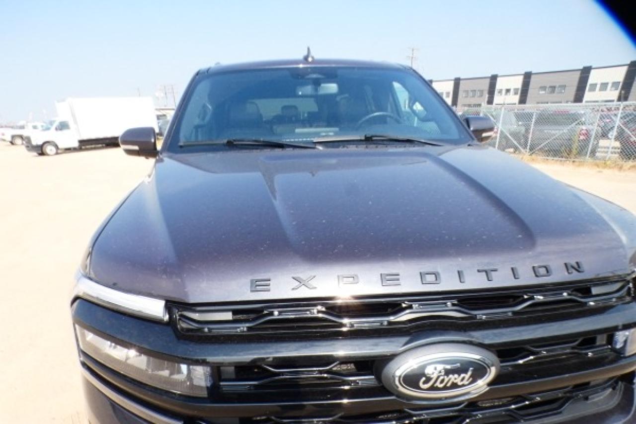 2024 Ford Expedition Limited Max 4x4 w/H&C L, pano S/R, NAV, BUC, PRB - Photo #30