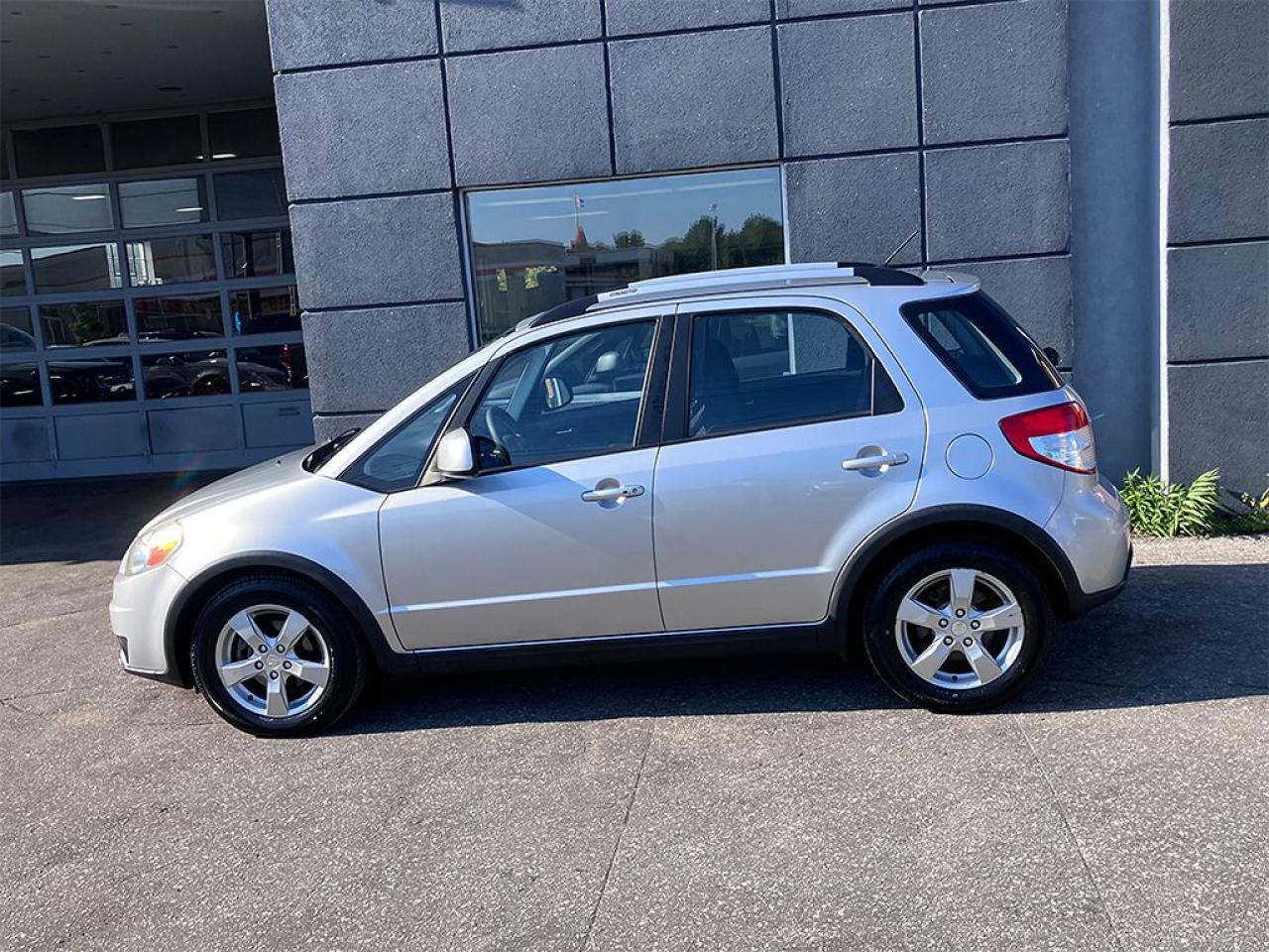 2012 Suzuki SX4 JLX|AWD|ALLOYS|WINTER WHEELS AND TIRES - Photo #5