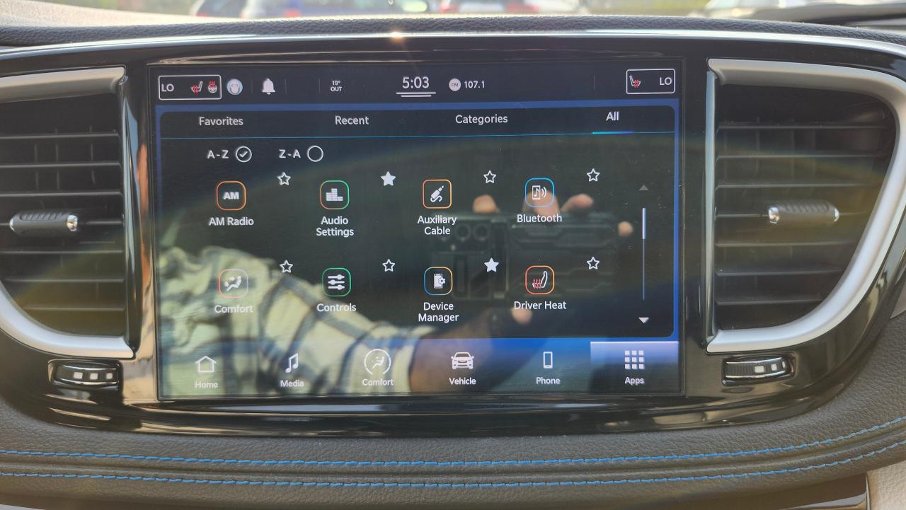 2021 Chrysler Pacifica Touring-L, Leather, Remote Start, Bu Cam 7 Pass - Photo #14