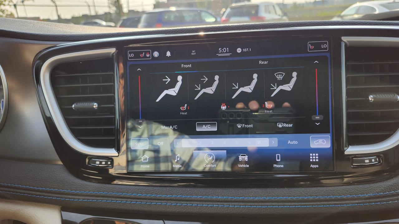 2021 Chrysler Pacifica Touring-L, Leather, Remote Start, Bu Cam 7 Pass - Photo #12