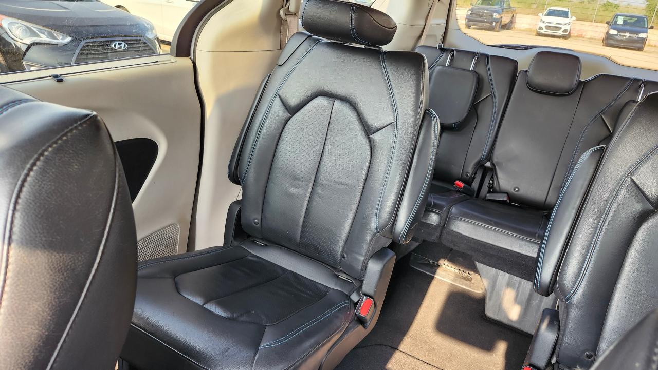2021 Chrysler Pacifica Touring-L, Leather, Remote Start, Bu Cam 7 Pass - Photo #25