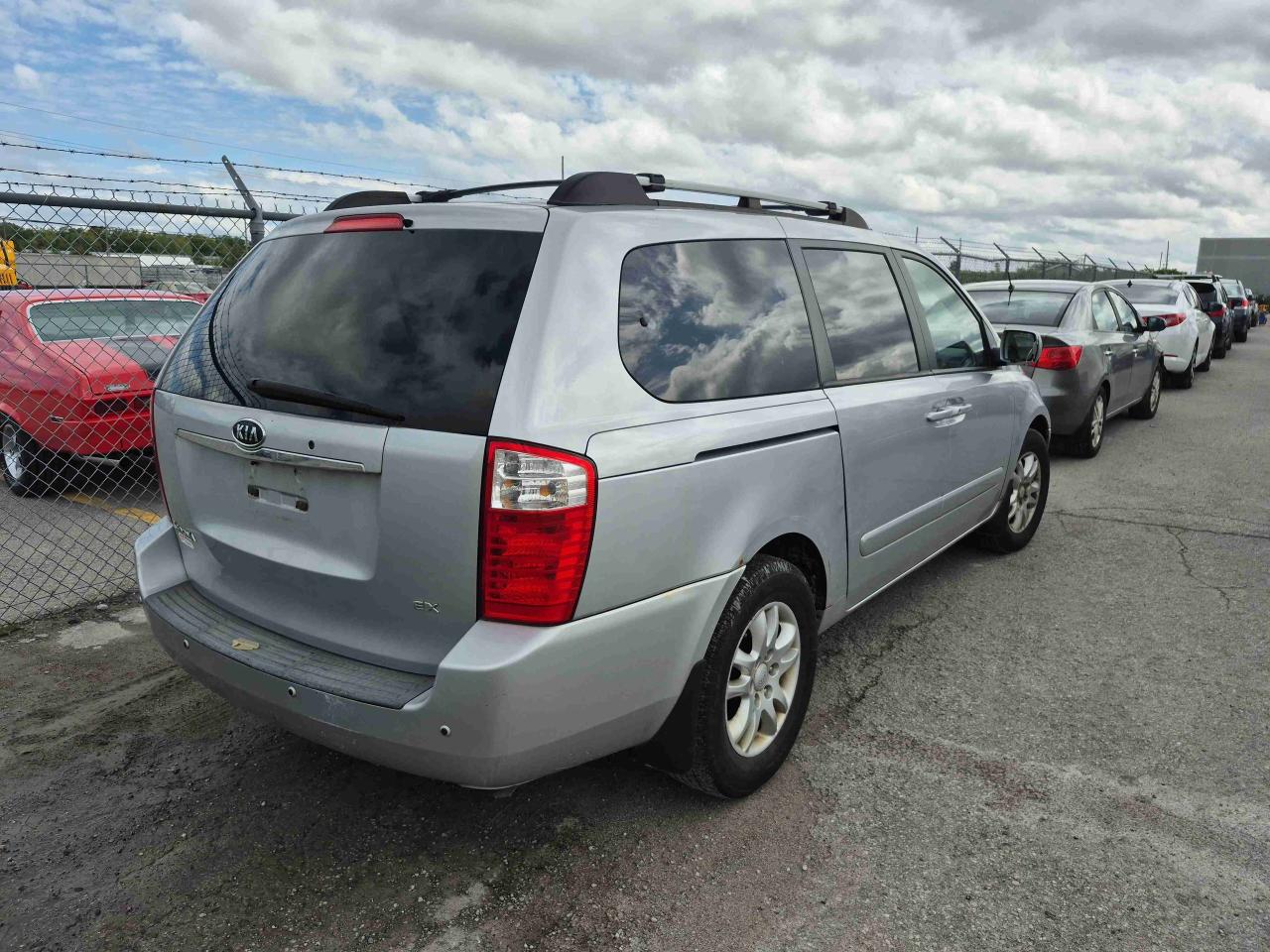 2006 Kia Sedona EX - Photo #4