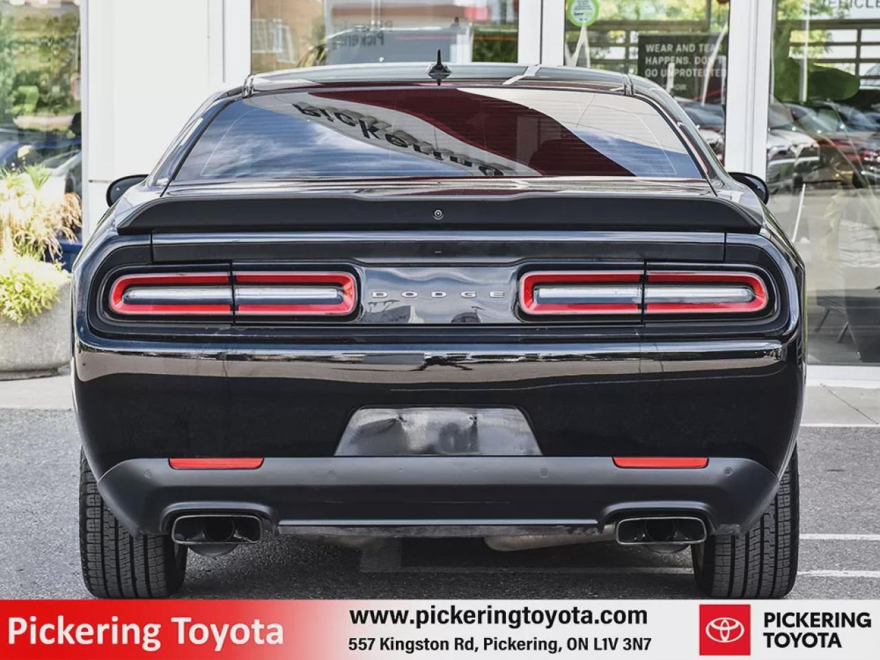 2023 Dodge Challenger R/T Photo4