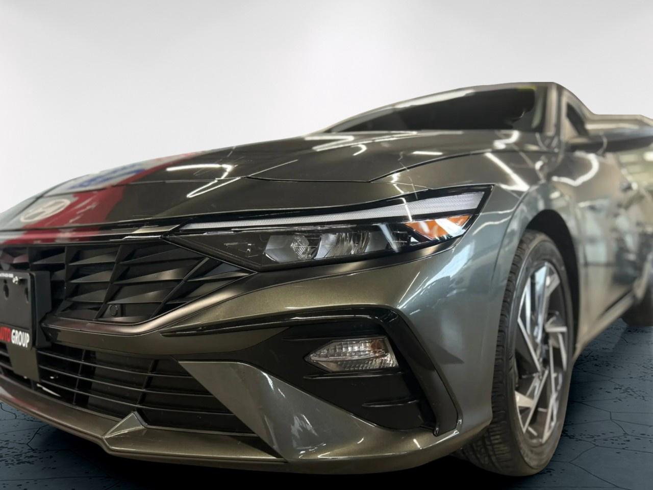 2025 Hyundai Elantra SEL Photo