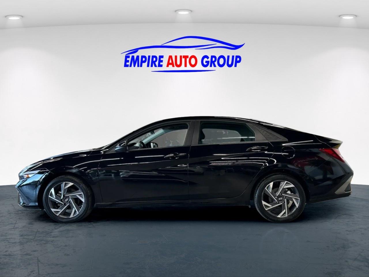 2025 Hyundai Elantra SEL Photo