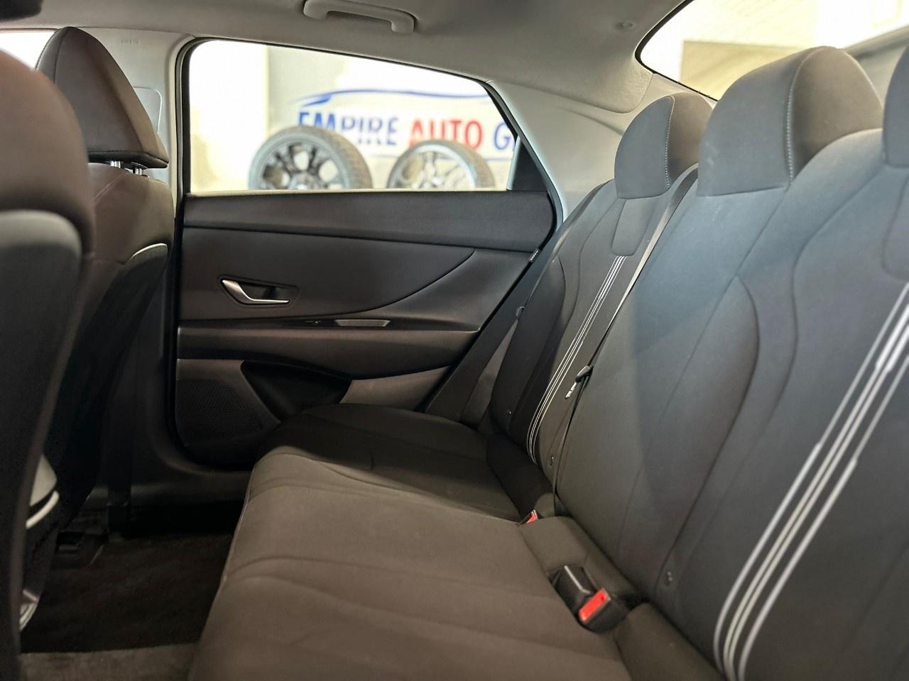 2025 Hyundai Elantra SEL Photo