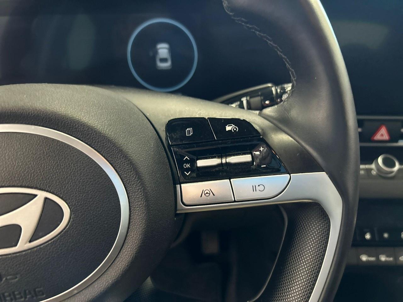 2025 Hyundai Elantra SEL Photo