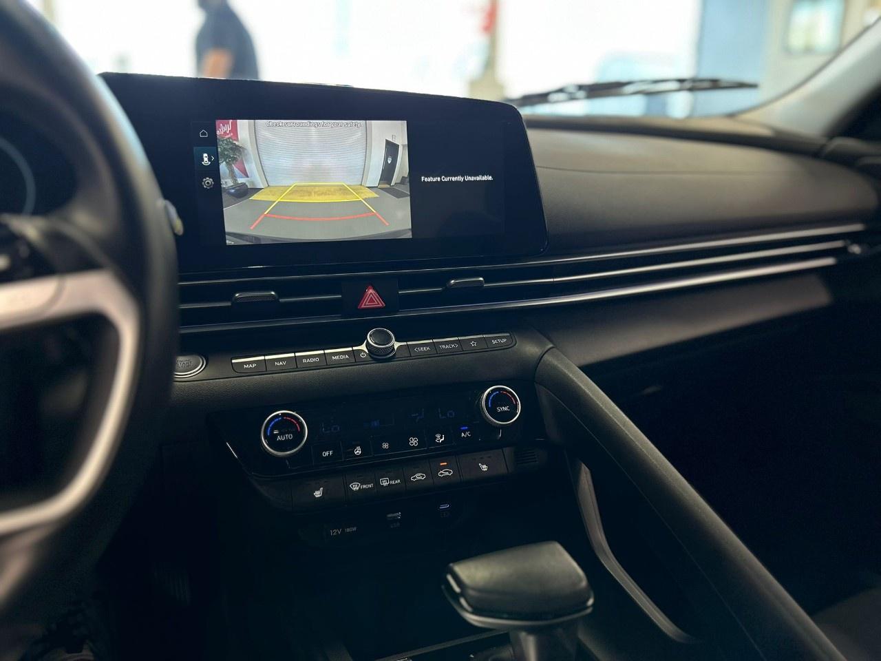 2025 Hyundai Elantra SEL Photo