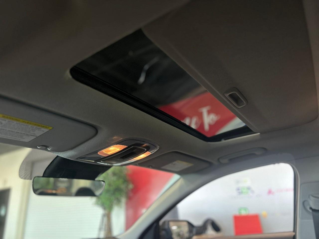 2025 Hyundai Elantra SEL Photo