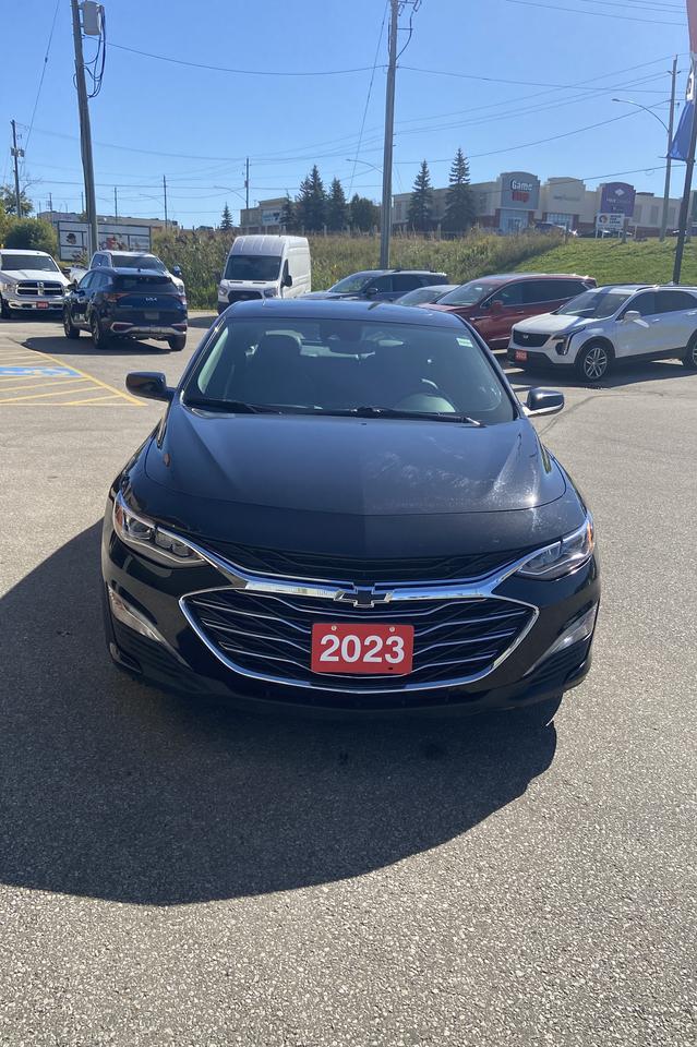 2023 Chevrolet Malibu 4dr Sdn 2LT Photo1
