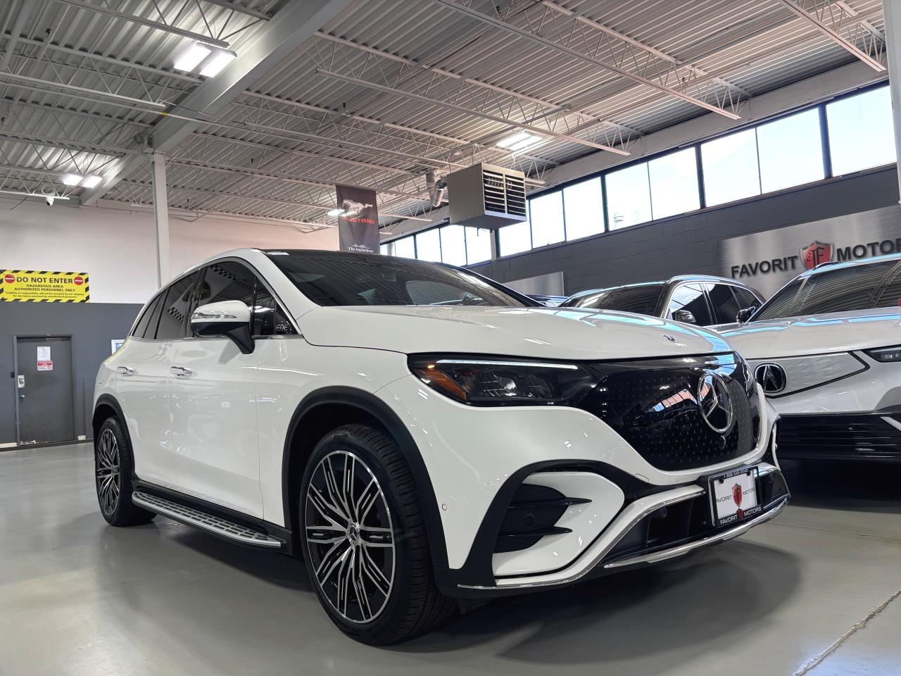 2023 Mercedes-Benz EQE EQE500|4MATIC|SUV|3D DISPLAY|3DCAM|NAV|MASSAGE|LED - Photo #2