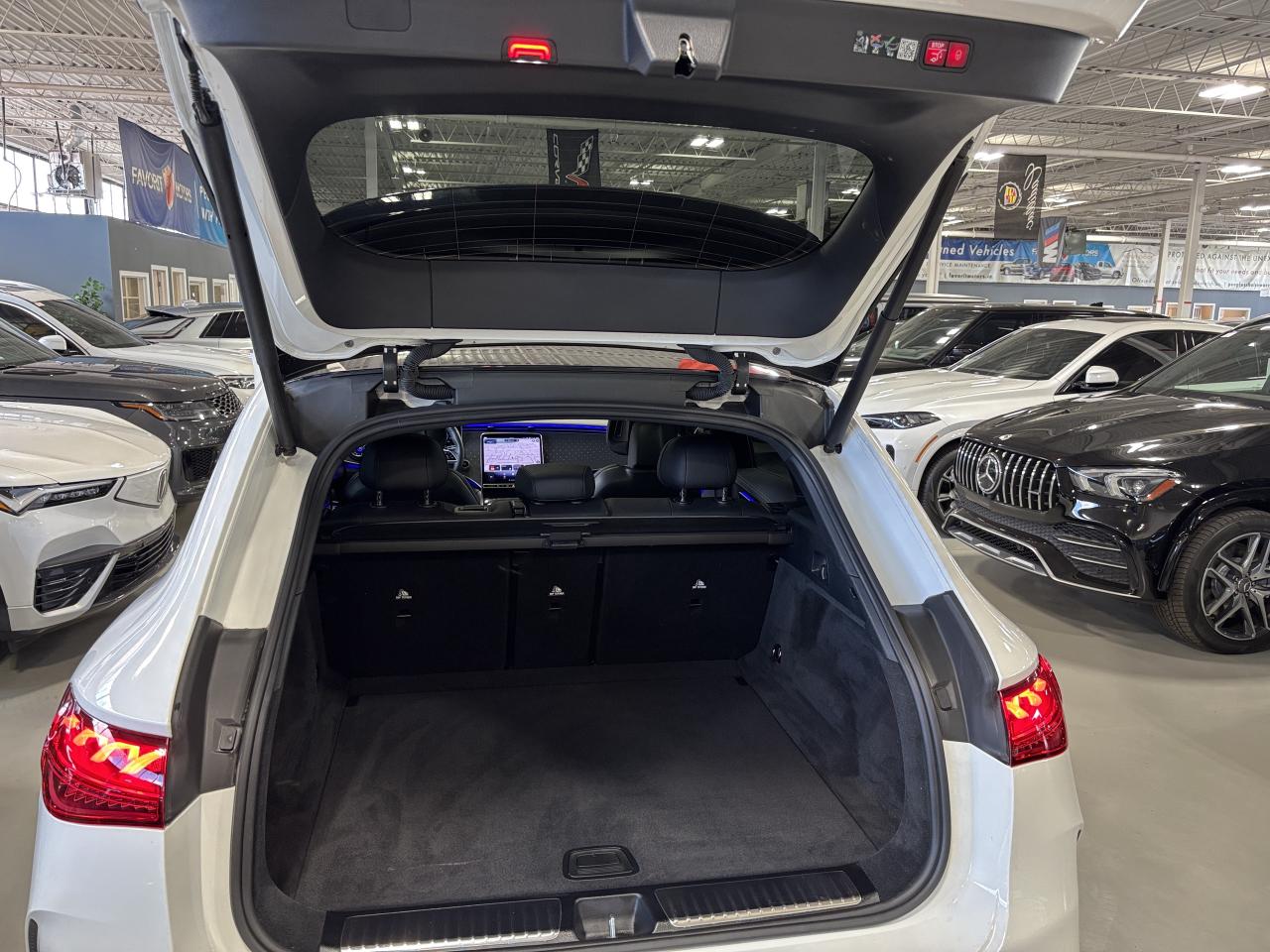 2023 Mercedes-Benz EQE EQE500|4MATIC|SUV|3D DISPLAY|3DCAM|NAV|MASSAGE|LED - Photo #9