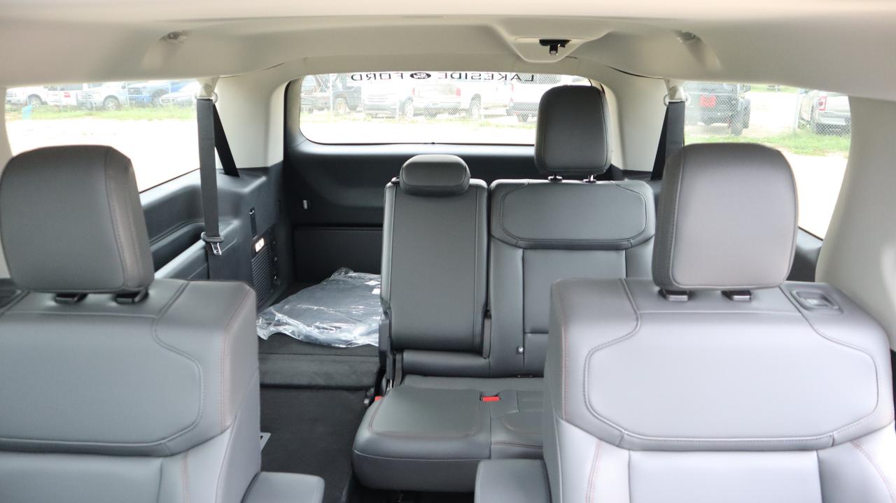 2025 Ford Expedition Active Max Photo5