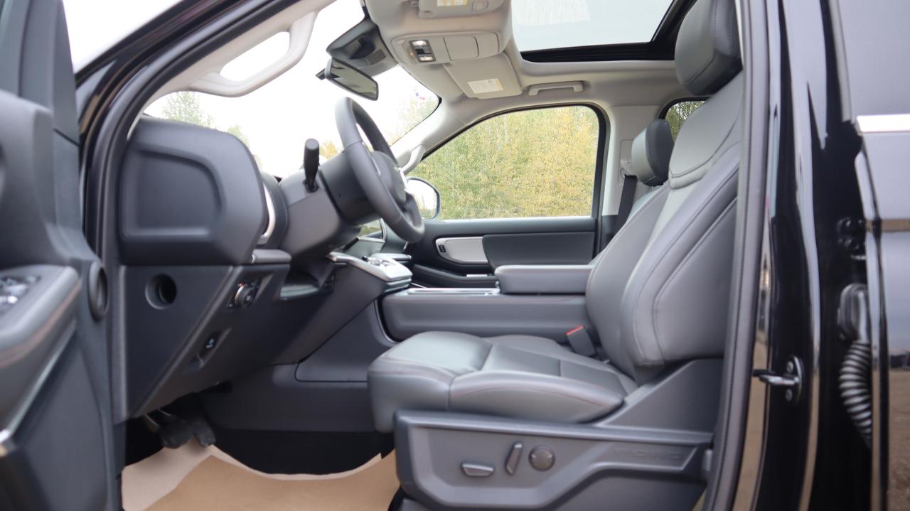 2025 Ford Expedition Active Max Photo5