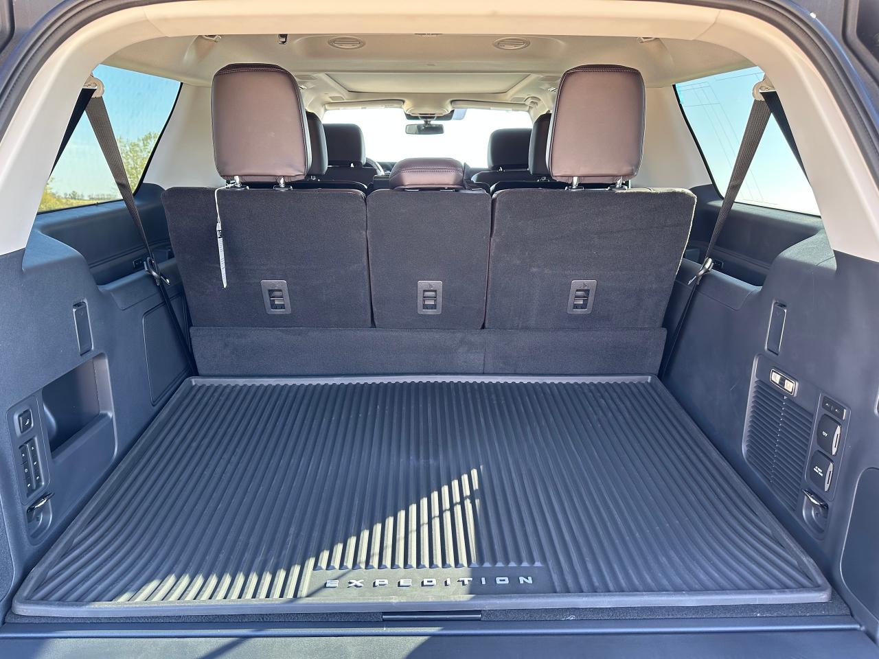 2025 Ford Expedition PLATINUM MAX 4x4 600A Photo5
