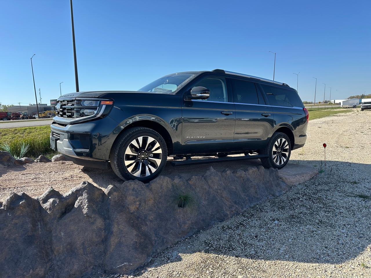 New 2025 Ford Expedition PLATINUM MAX 4x4 600A for sale in Elie, MB