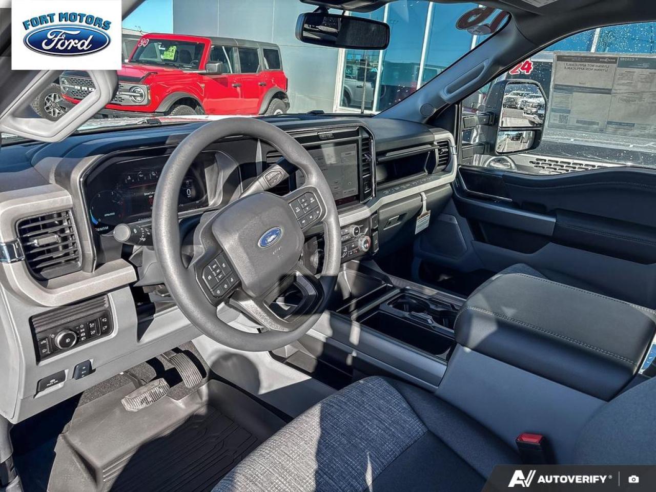 2026 Ford F-350 Super Duty SRW XLT Photo5