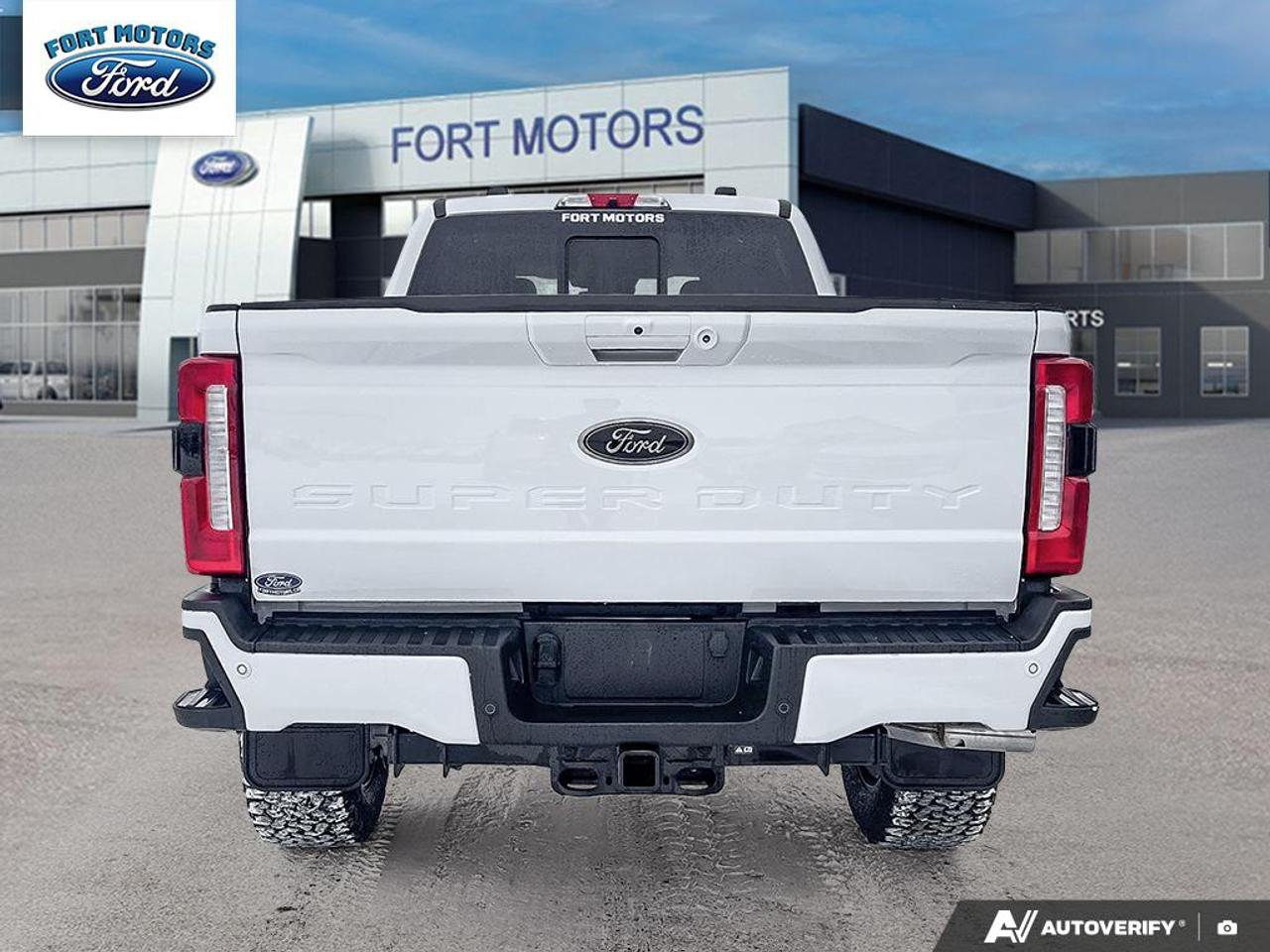 2026 Ford SuperDuty F-350® XLT Photo4