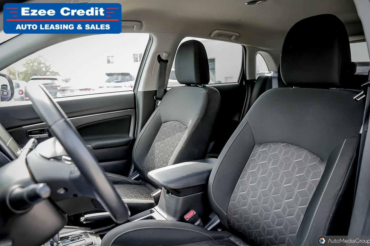 2022 Mitsubishi RVR SE Photo