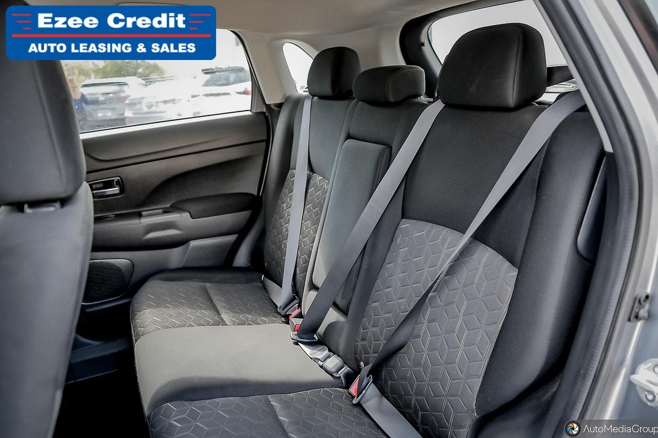 2022 Mitsubishi RVR SE Photo