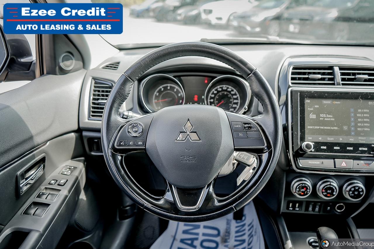 2022 Mitsubishi RVR SE Photo