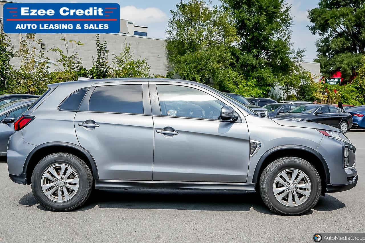 2022 Mitsubishi RVR SE Photo