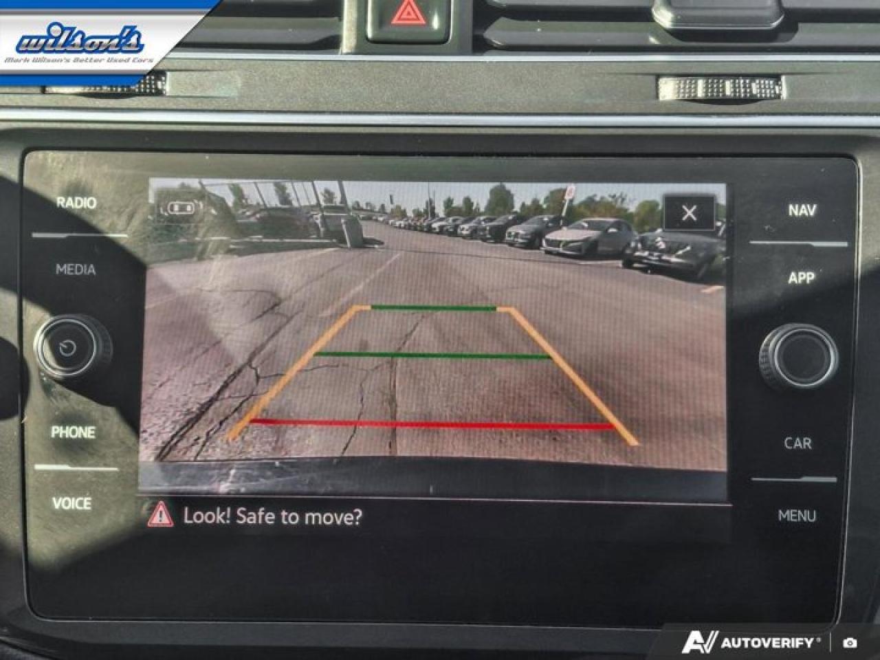 2021 Volkswagen Tiguan United 4Motion | Pano Roof | Digital Cockpit | Heated Seats | Navi | Reverse Cam | Carplay & More ! Photo