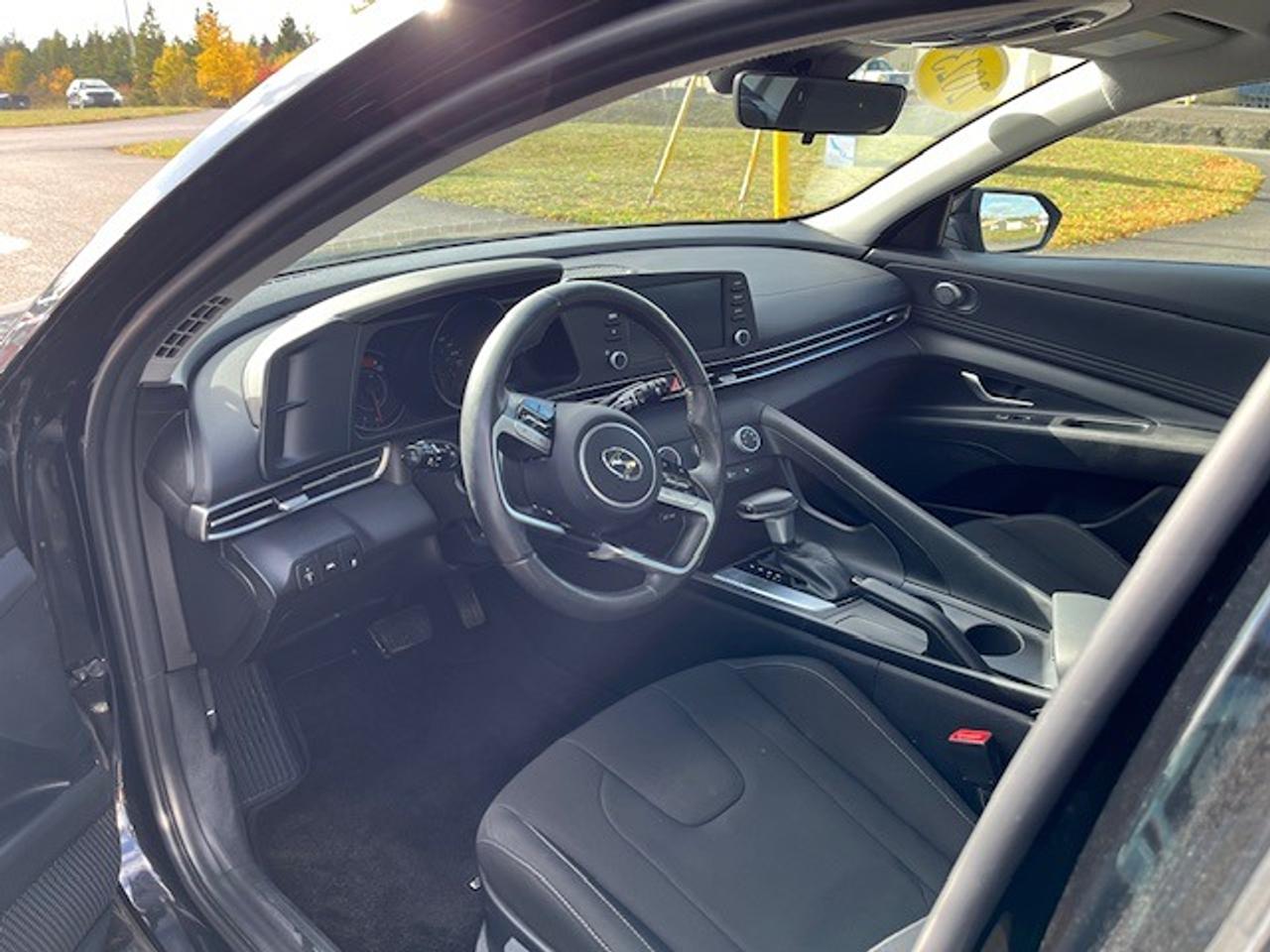 2023 Hyundai Elantra  Photo