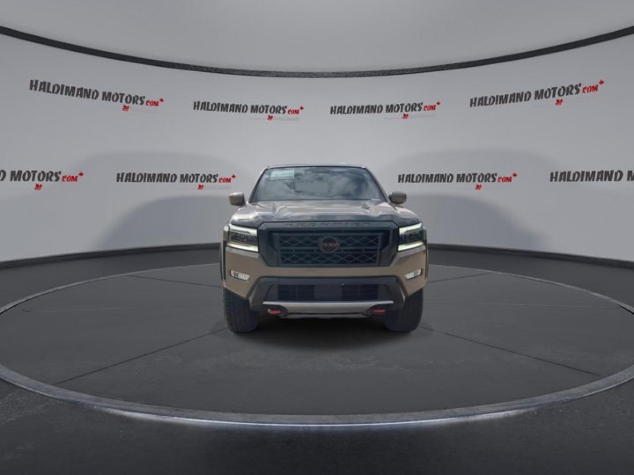 2024 Nissan Frontier PRO-4X 4x4 | LEATHER SEATS | SUNROOF | HEATED SEATS Photo2