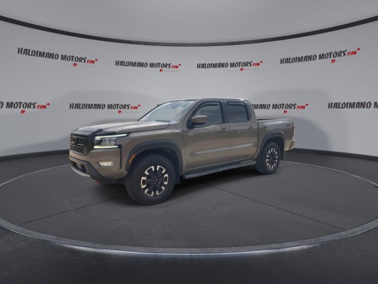 2024 Nissan Frontier PRO-4X 4x4 | LEATHER SEATS | SUNROOF | HEATED SEATS Photo3