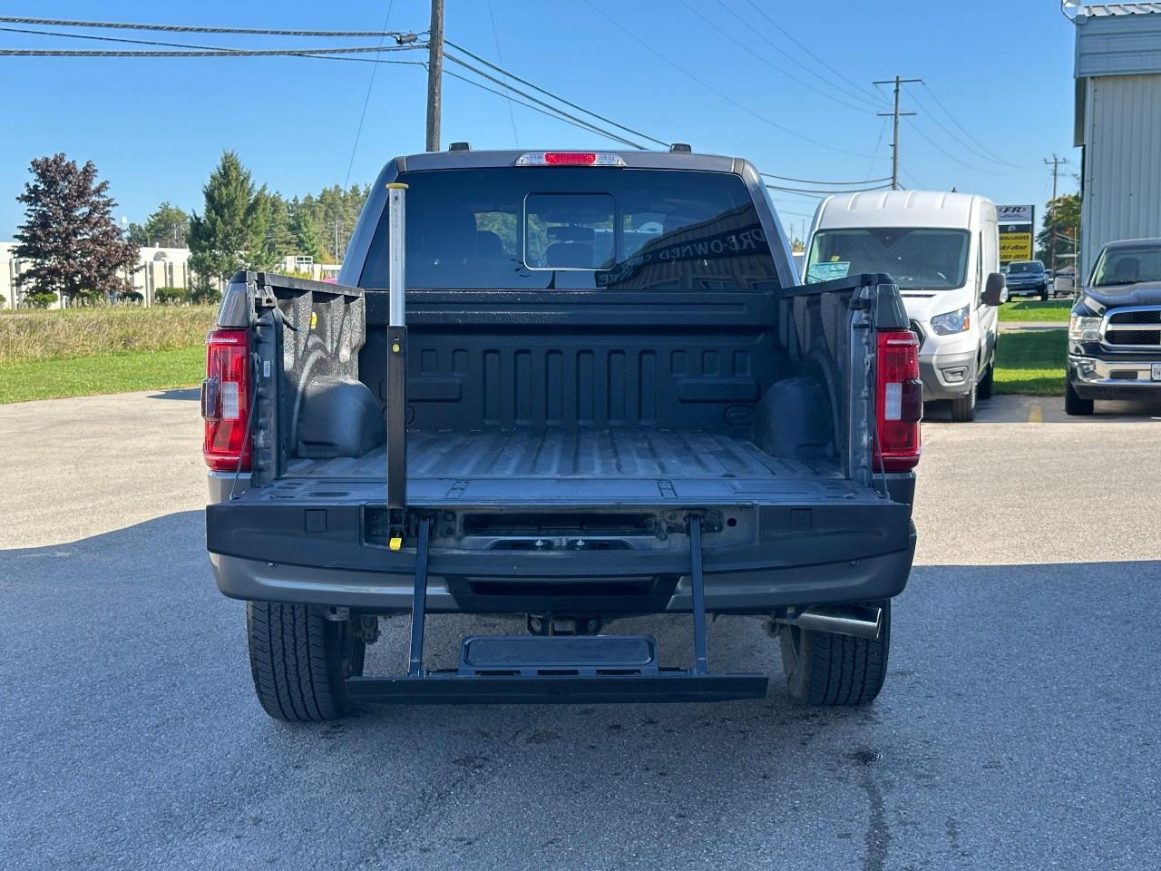 2023 Ford F-150 XLT 4WD SuperCrew 6.5' Box Photo