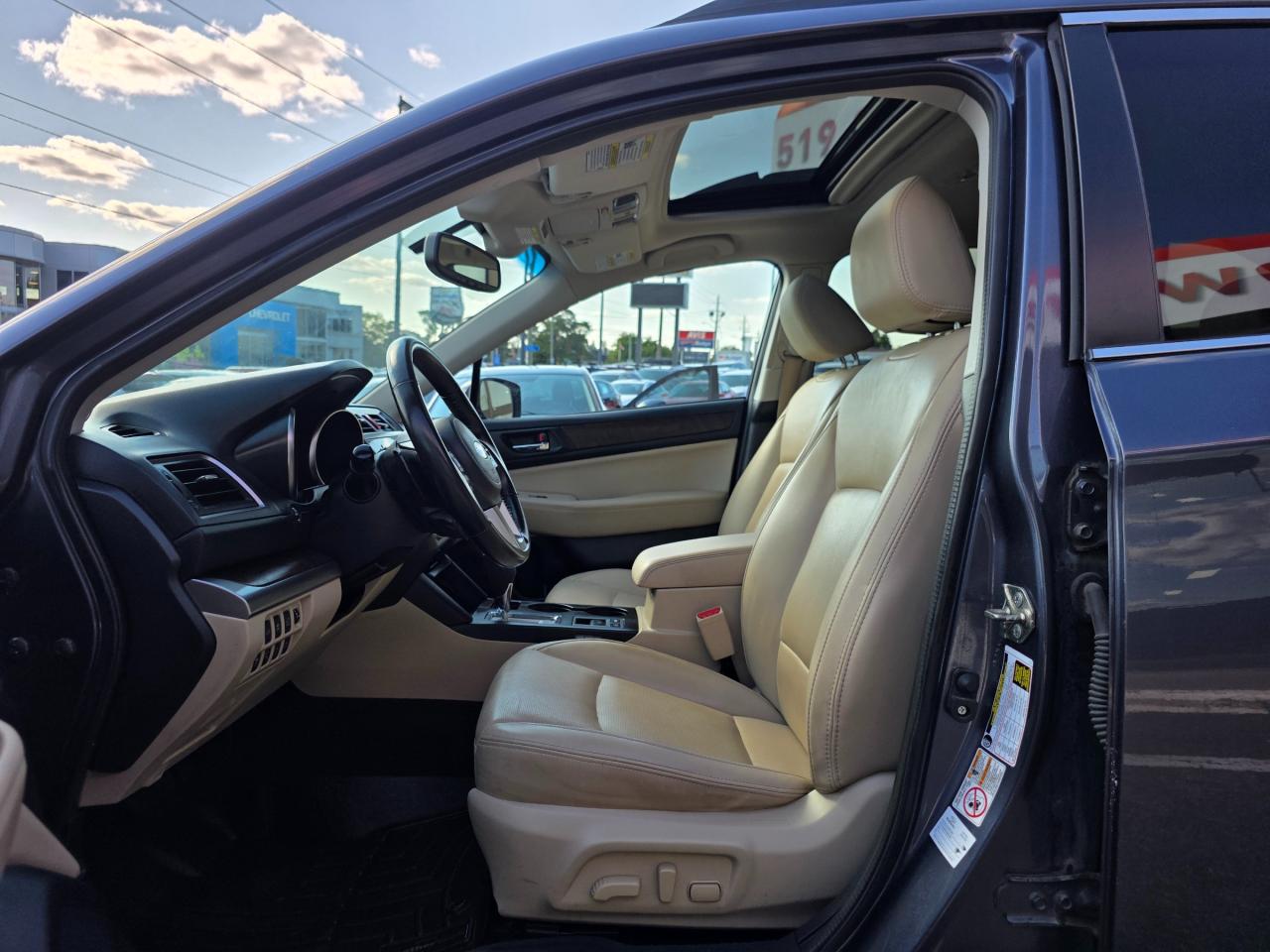 2015 Subaru Outback 2.5i Limited Package Eyesight | Leather | Sunroof | HK Sound | Navi | Heated Seats Photo