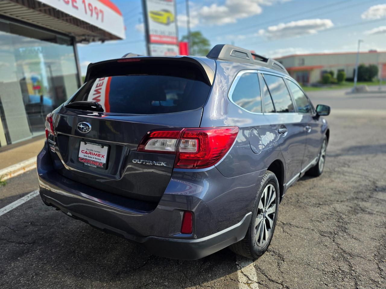 2015 Subaru Outback 2.5i Limited Package Eyesight | Leather | Sunroof | HK Sound | Navi | Heated Seats Photo