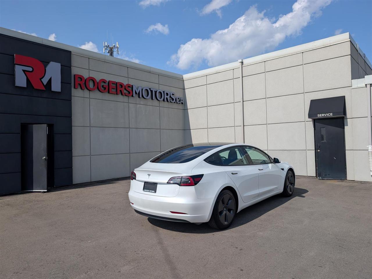 2021 Tesla Model 3 STANDARD RANGE PLUS Photo4