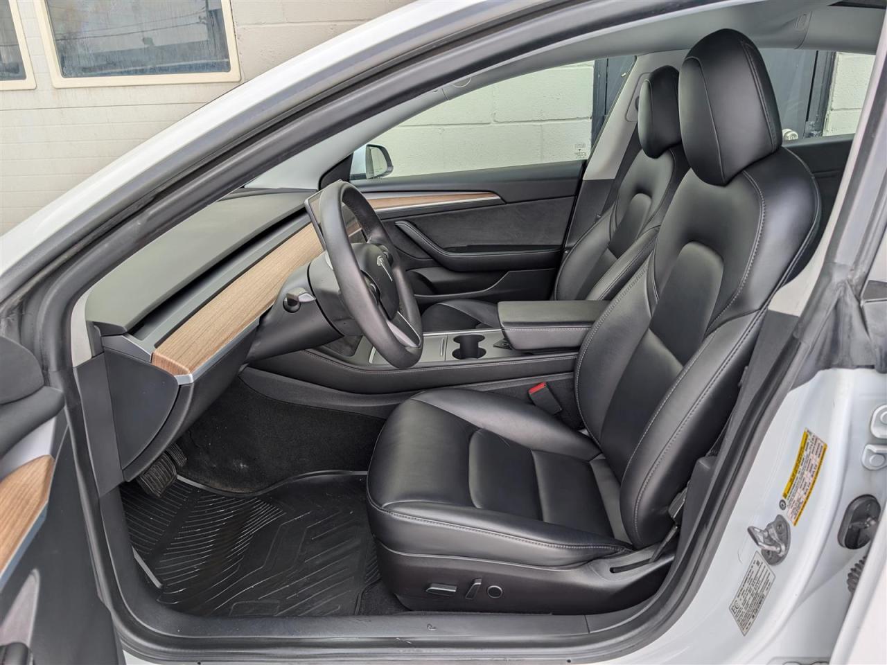 2021 Tesla Model 3 STANDARD RANGE PLUS Photo